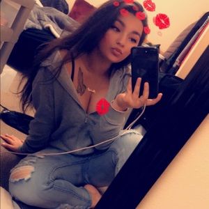 Meet your Posher, Iesha